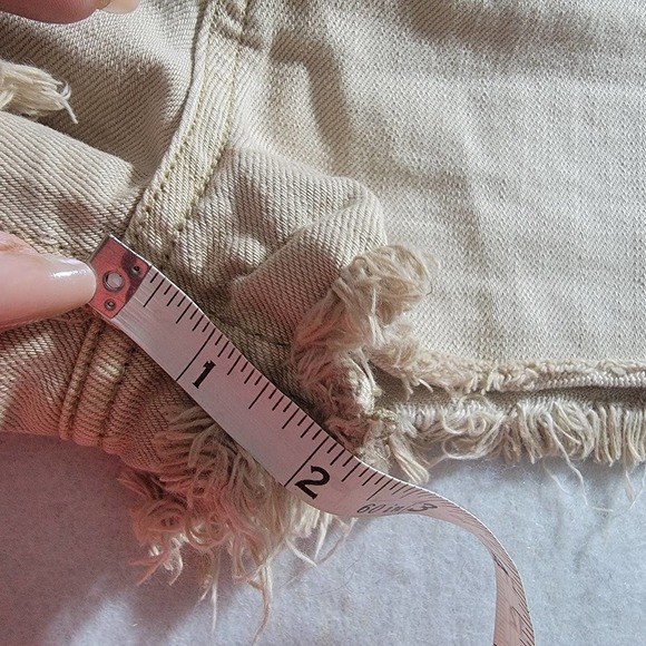 Free People Beige Denim Jean Shorts Raw Hem High Rise Button Fly Size 27 - Picture 7 of 7